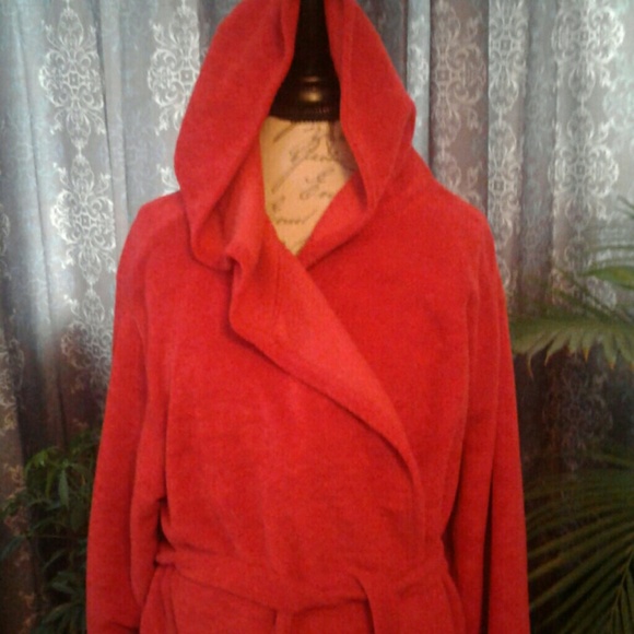 Victoria's Secret Other - Victoria's Secret short red robe